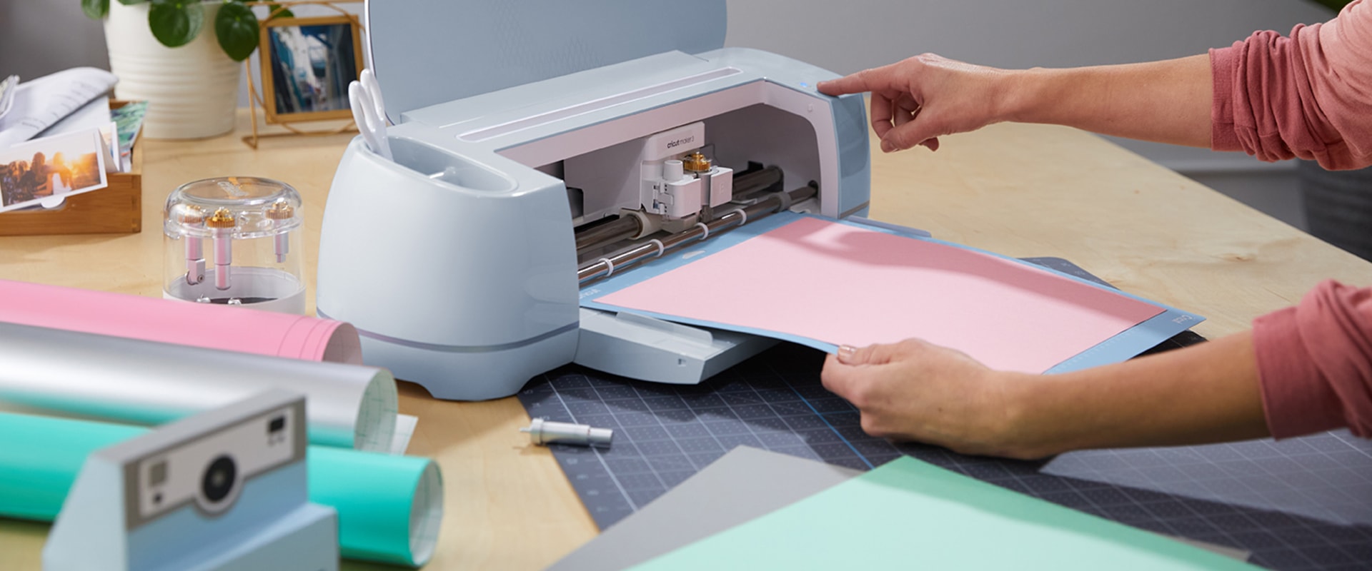 What is a cricut and what does it do?
